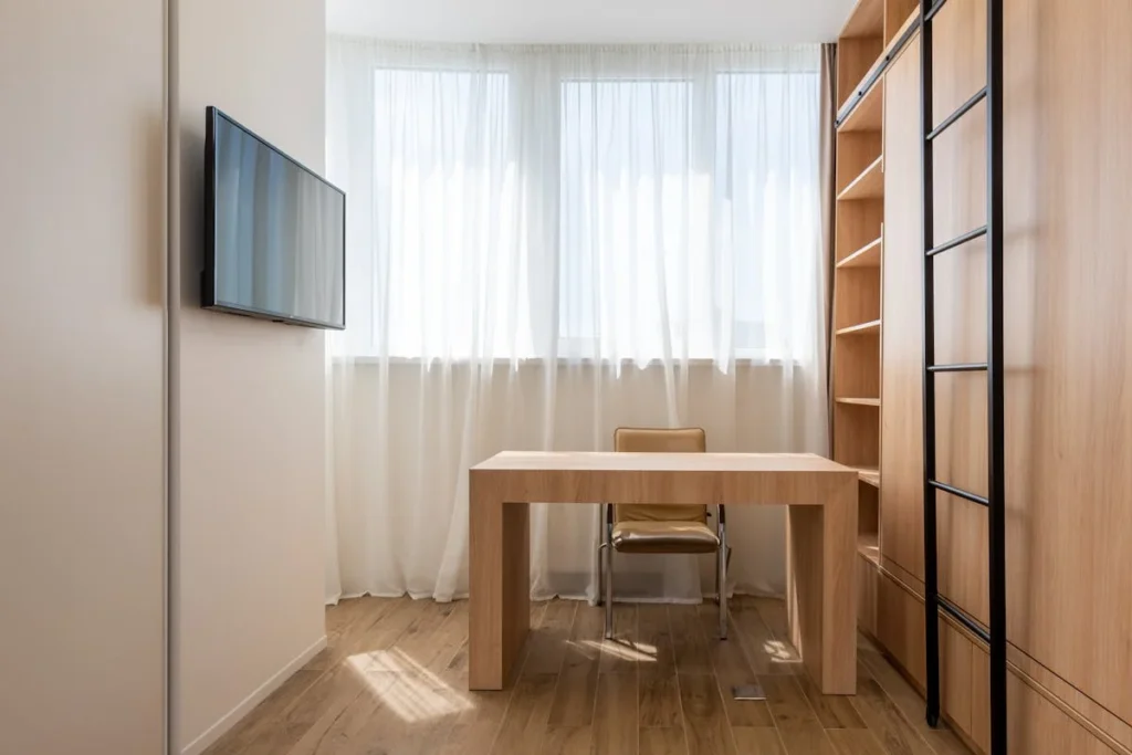 Möbel für Ihre Wohnung - fertig oder nach Maß?